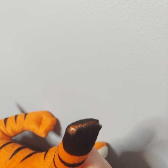 Tony The Tiger Vintage Kellogg's Stuffed Animal 10 - Picture 11 of 16